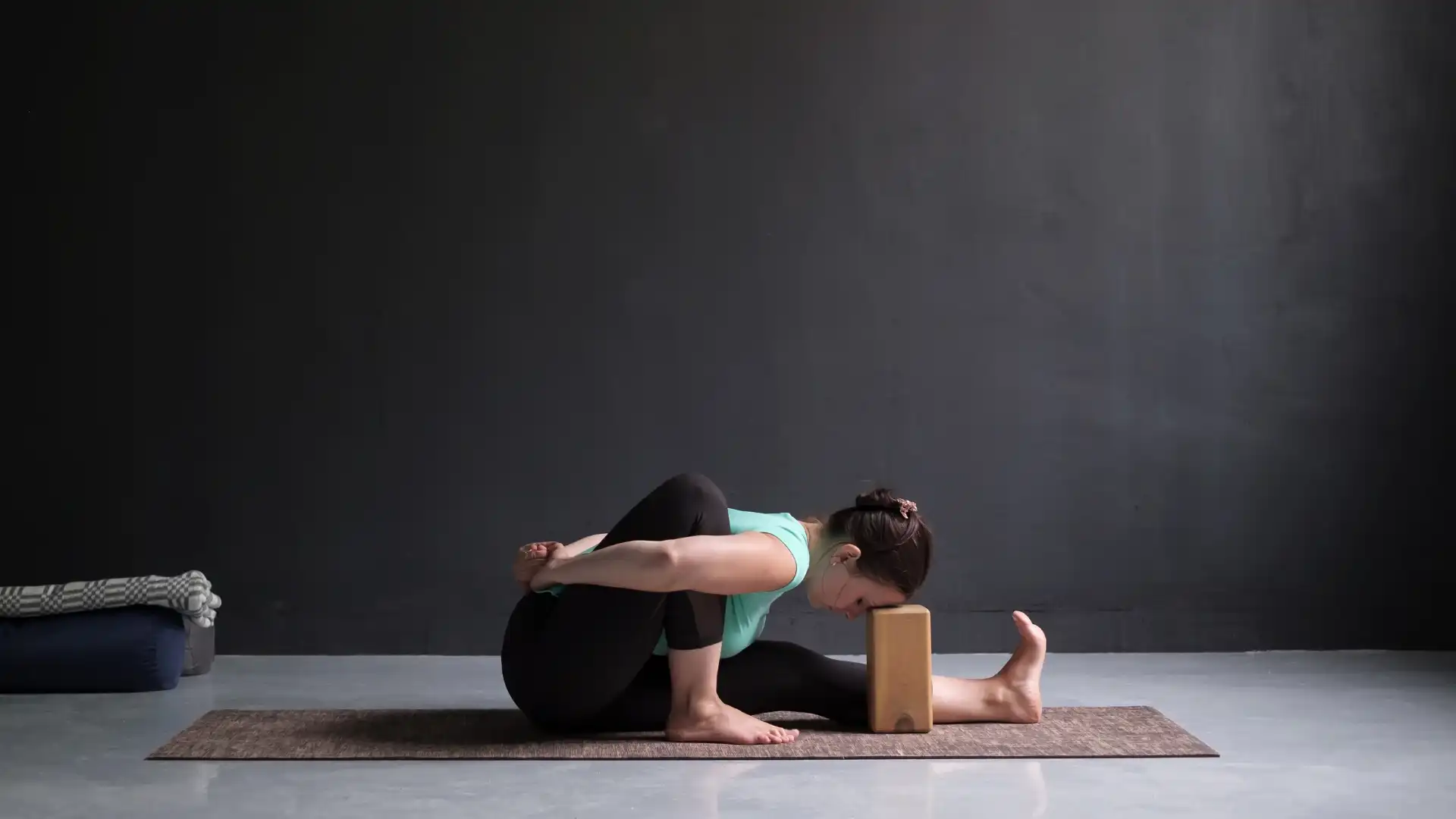 The Ultimate Yoga Prop Guide For Your Home Yoga Practice