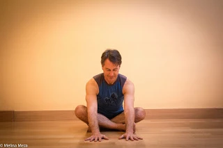 Rev Up Your Yoga Practice: Try This Seated Warm-Up Sequence