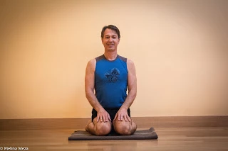 Rev Up Your Yoga Practice: Try This Seated Warm-Up Sequence