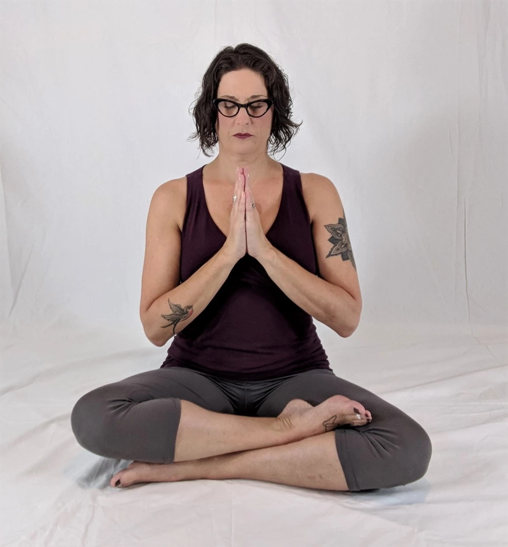 Powerful Yoga Mudras (with images) I Types of Mudras in Yoga - The Art of  Living