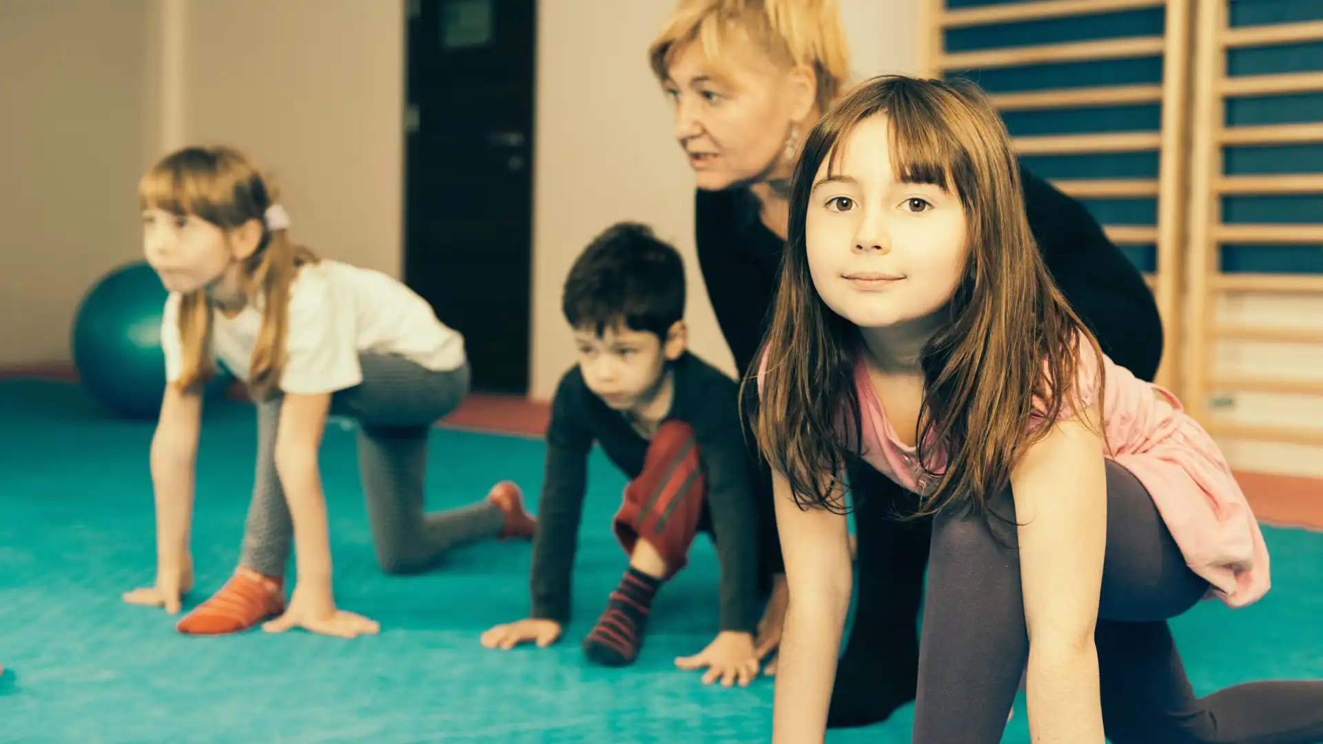 Make Yoga Fun: Teaching Sun Salutations to Preschoolers - YogaUOnline