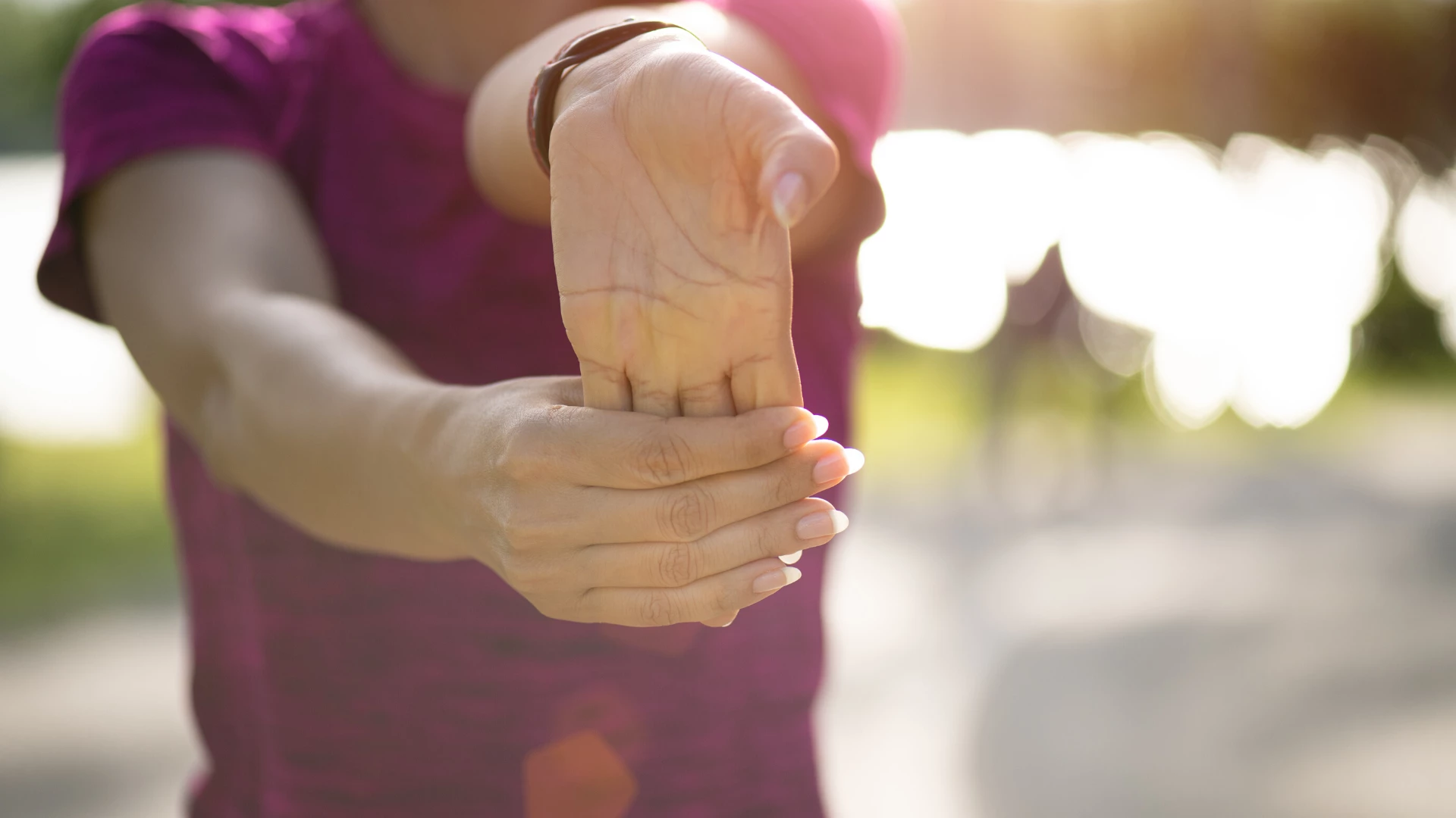 Carpal Tunnel Syndrome: A Yoga Sequence to Soothe Sore Wrists - YogaUOnline