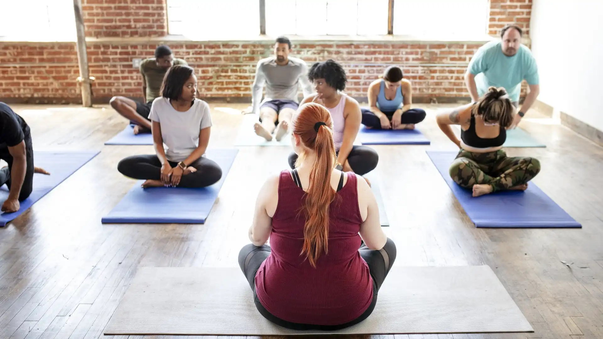 group_of_diverse_yoga_students