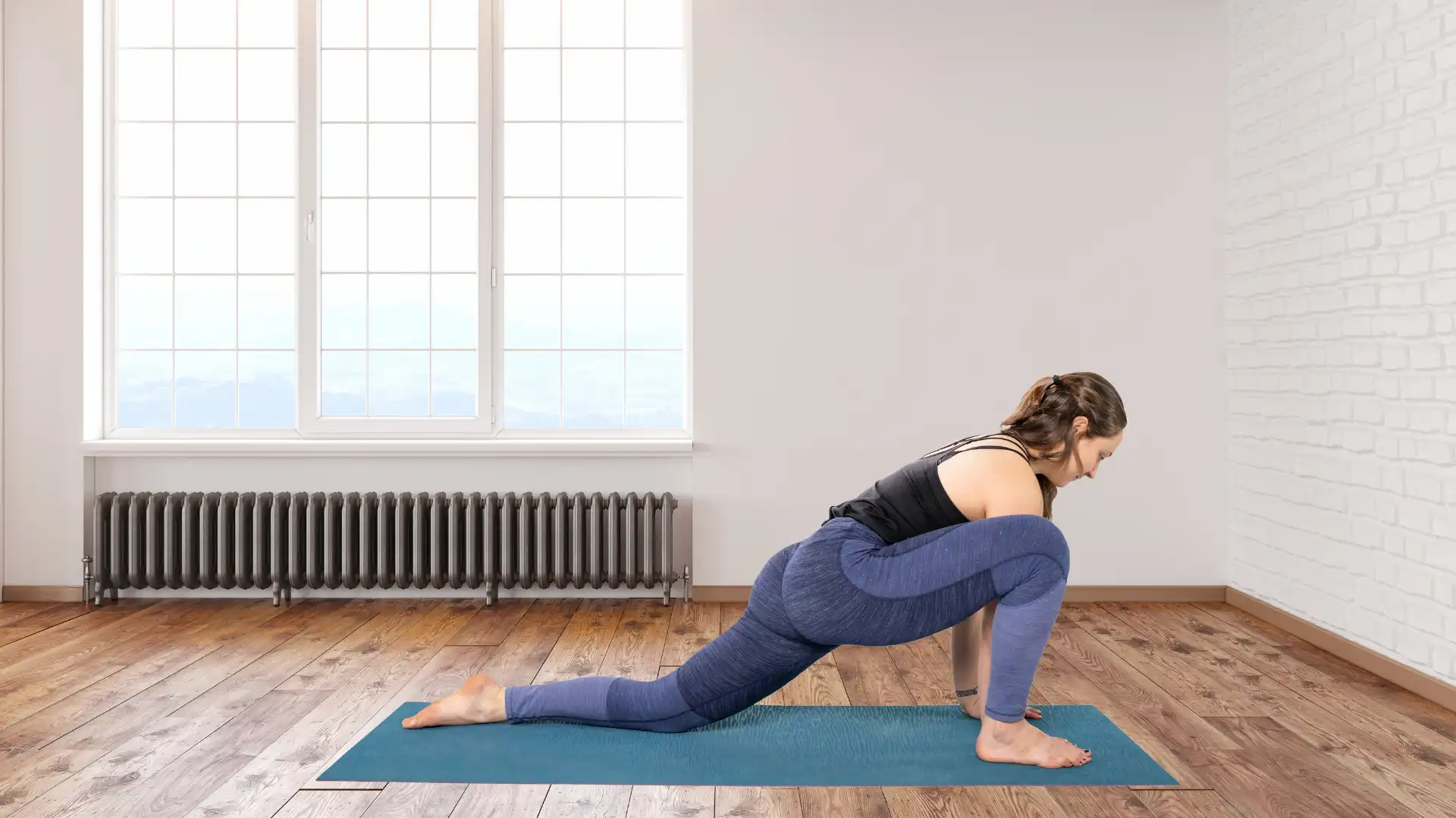 Yoga Instructor Practicing A Utthan Pristhasana Pose Lizard Pose Variation  High-Res Stock Photo - Getty Images