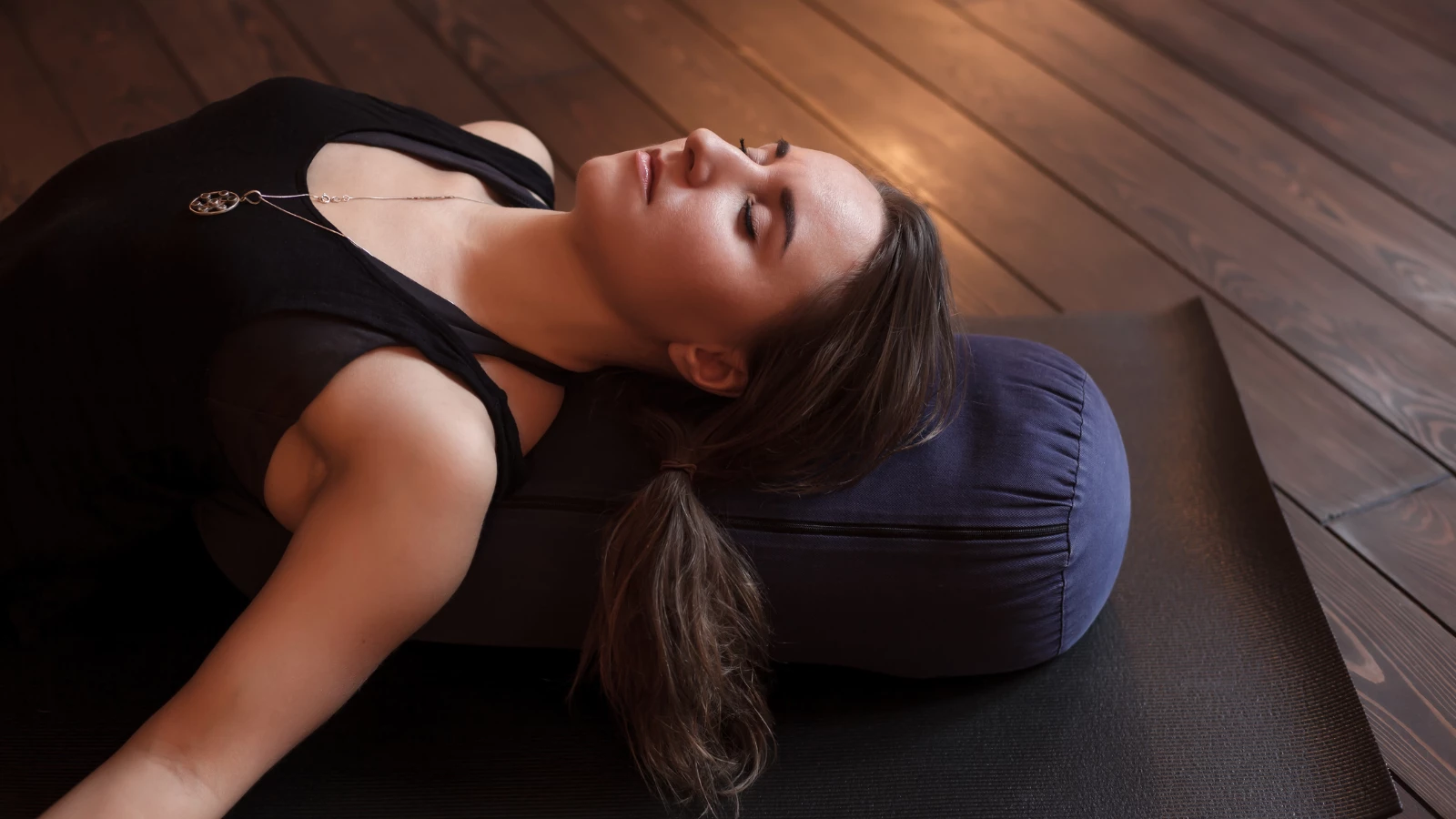 World Spine Day 2019: Try These Yoga Poses For A Strong Spine And Better  Posture