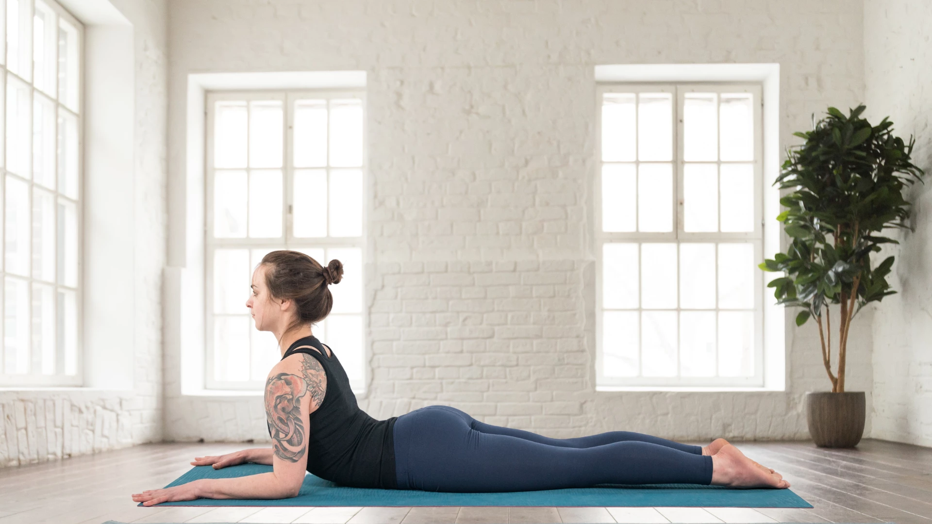 COMP] Hello! I saw some posts giving tips for uttanasana. I'm feeling a bit  stuck in this pose. Thank you! : r/yoga