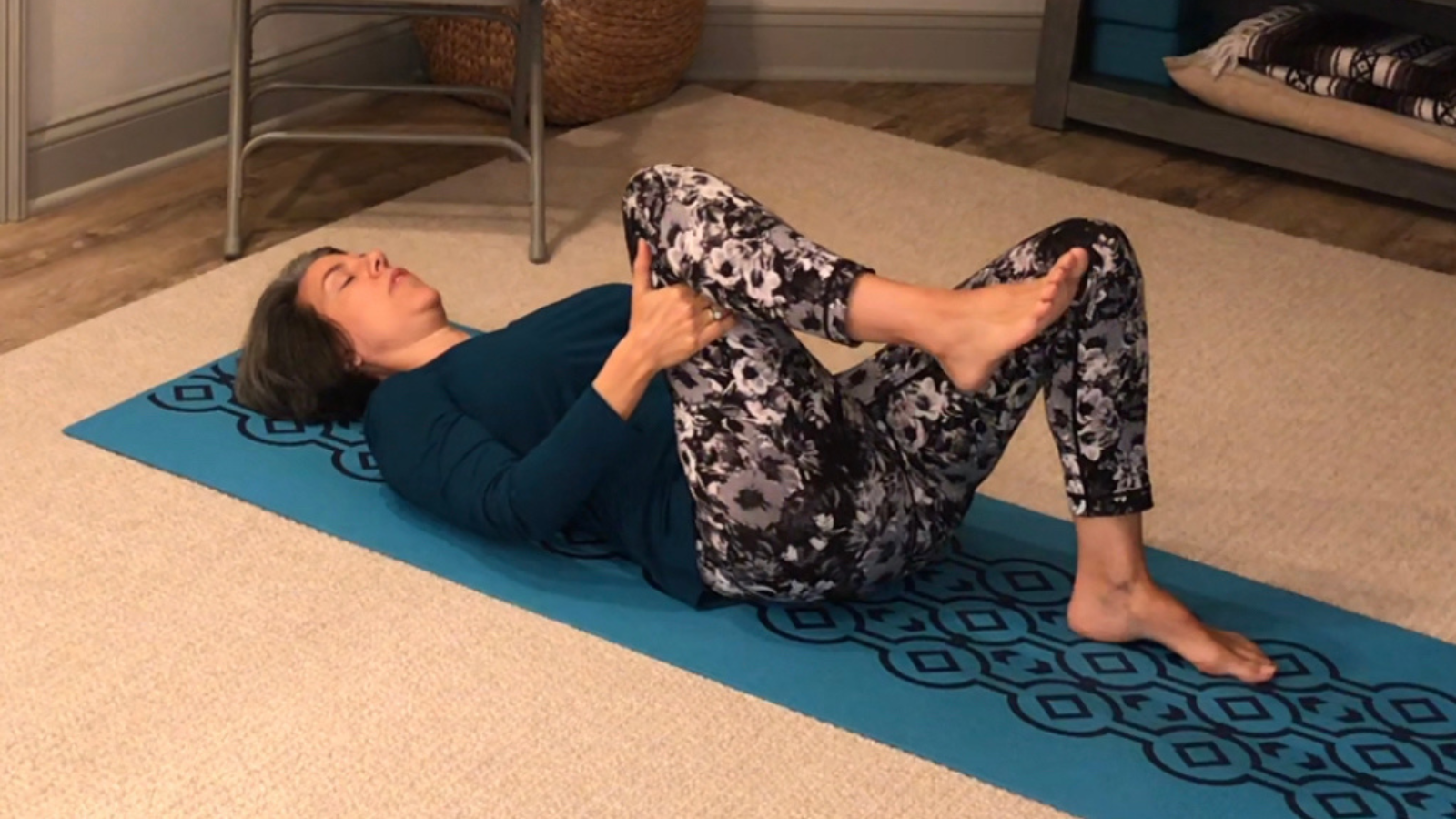 Chaturanga preparatory poses tutorial / breast cancer blog / Yoga with  Leona: yoga for breast cancer