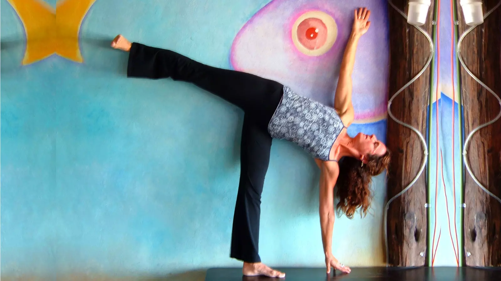 Half Moon Pose: How to Practice Ardha Chandrasana