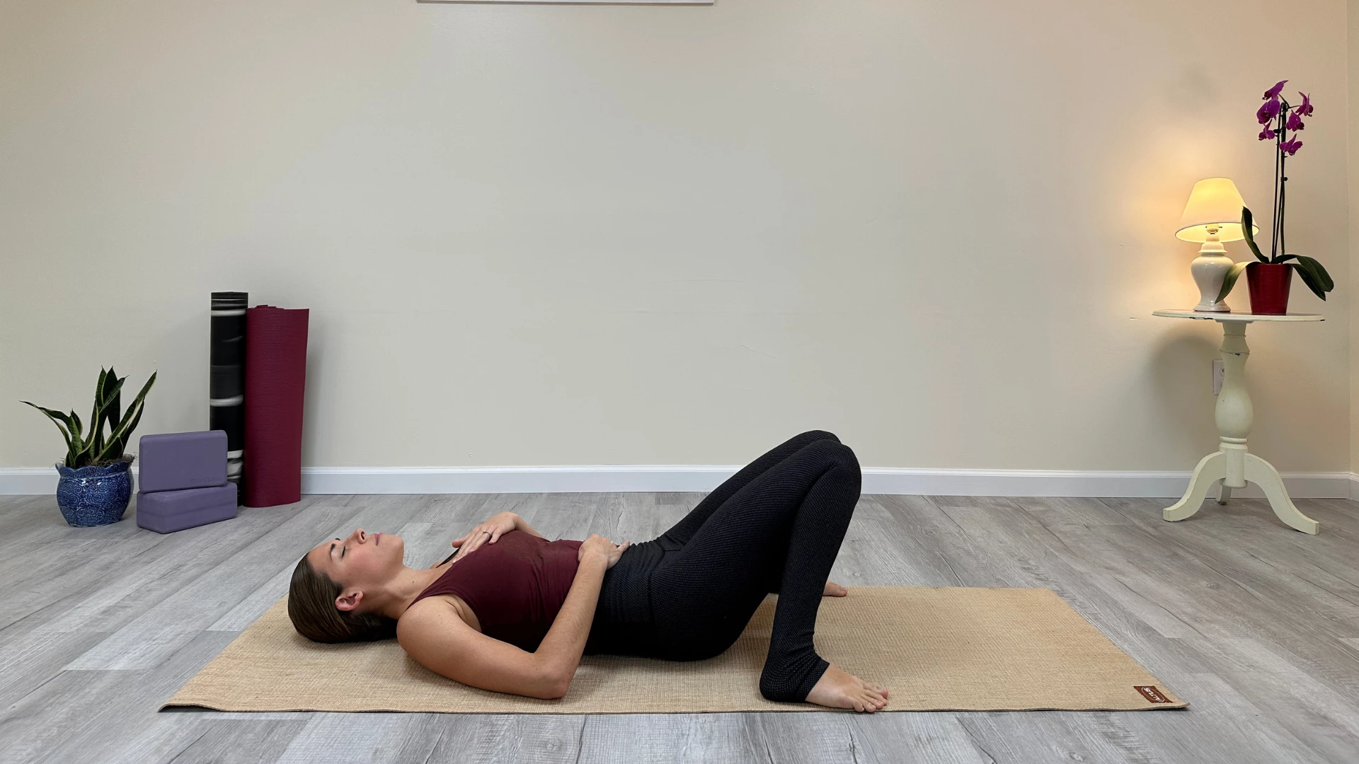 Lymphatic Drainage Exercise Routine for the Abdomen and Core: 10-Minute  Workout 