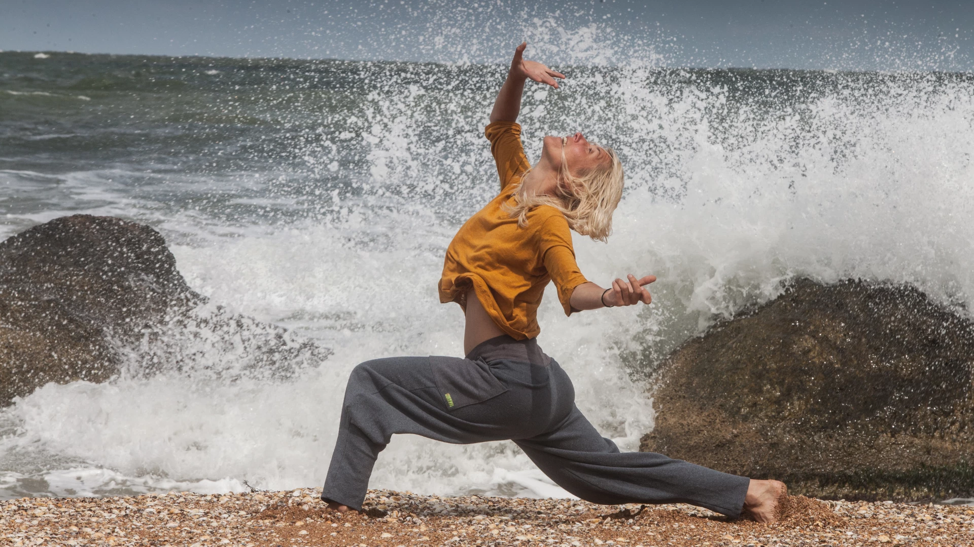 Six simple stretches to avoid back injury and improve your breathing, yoga  expert reveals | Daily Mail Online